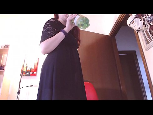 ❤️ Una schiava sottomessa che ama le mutandine sporche e lussuriose è costretta a masturbarsi dopo aver visto questo video! ️❌ Video di sesso al it.passionateembracespotlight.ru ❌❤