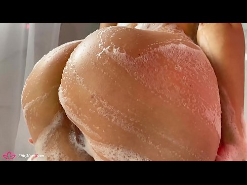 ❤️ Brunetta masturba la figa con il vibratore fino ad un intenso orgasmo sotto la doccia ️❌ Video di sesso al it.passionateembracespotlight.ru ❌❤