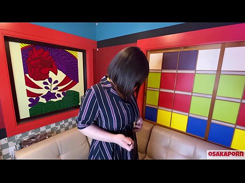 ❤️ Puttana giapponese con grandi tette si masturba con sex toys e ha un orgasmo. Parla in un'intervista della sua esperienza di scopata. Tette enormi e figa pelosa che geme forte. Osakaporn ️❌ Video di sesso al it.passionateembracespotlight.ru ❌❤