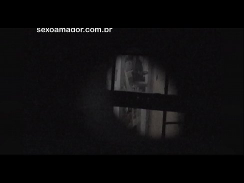 ❤️ Blondie viene segretamente filmato da un voyeur del quartiere nascosto dietro mattoni cavi ️❌ Video di sesso al it.passionateembracespotlight.ru ❌❤