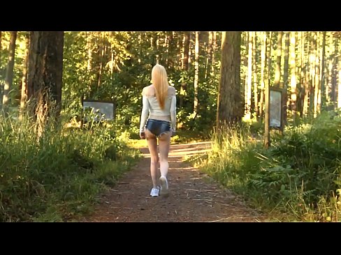 ❤️ Bella donna si muove lentamente, video non nudo ️❌ Video di sesso al it.passionateembracespotlight.ru ❌❤